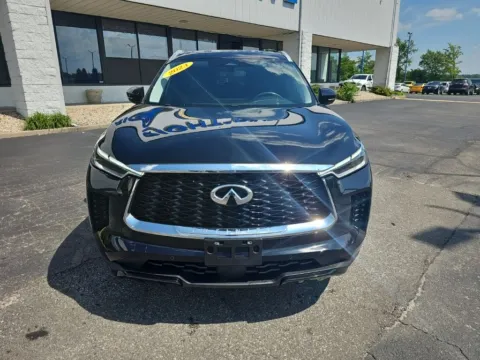 Photos of 2023 INFINITI QX60 LUXE for sale in Muncie, IN at RightDrive Muncie