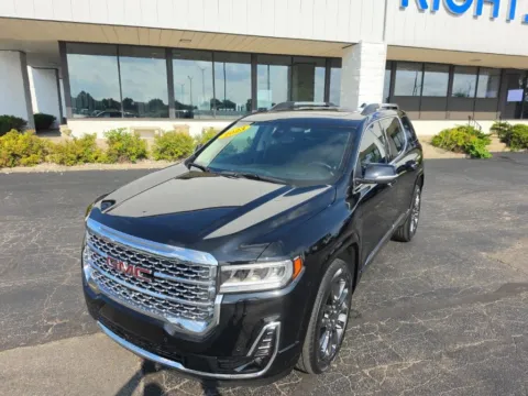 Black 2023 GMC Acadia Denali for sale in Muncie, IN