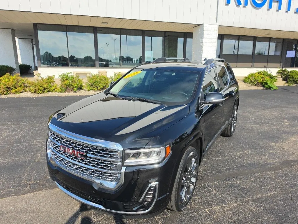 Black 2023 GMC Acadia Denali for sale in Muncie, IN