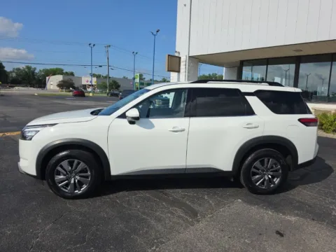 More photos of 2025 Nissan Pathfinder SV at RightDrive Muncie, IN