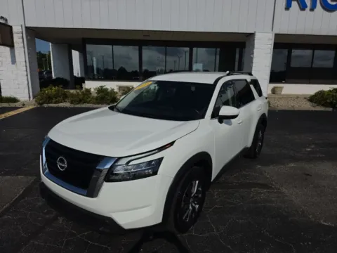 White 2025 Nissan Pathfinder SV for sale in Muncie, IN