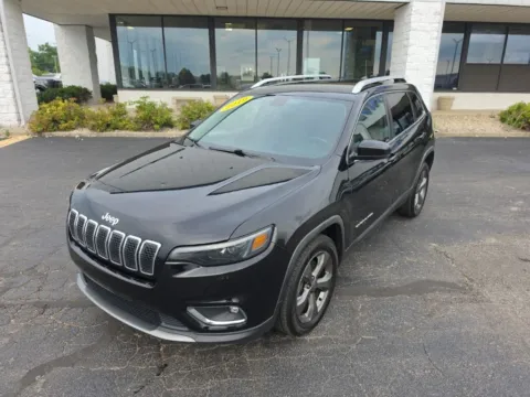 Black 2019 Jeep Cherokee Limited for sale in Muncie, IN
