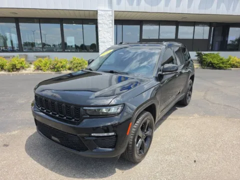 Black 2023 Jeep Grand Cherokee Limited for sale in Muncie, IN