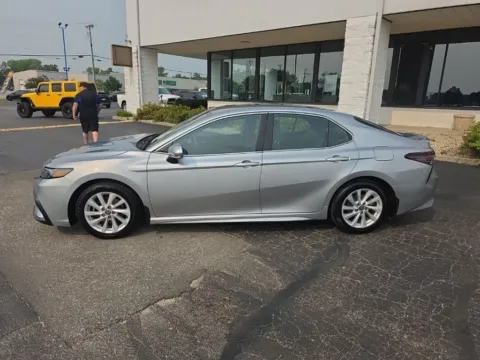 More photos of 2024 Toyota Camry SE at RightDrive Muncie, IN