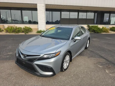 Silver 2024 Toyota Camry SE for sale in Muncie, IN