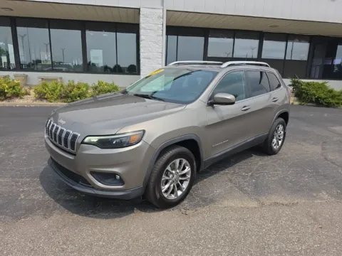 Another view of 2019 Jeep Cherokee Latitude Plus for sale in Muncie, IN at RightDrive Muncie