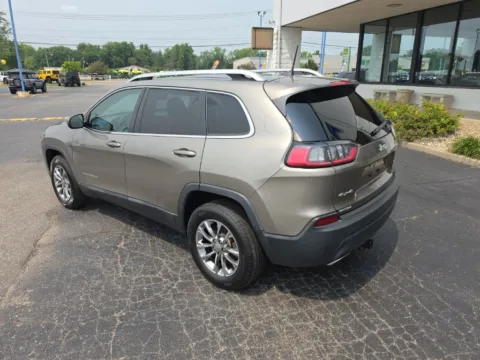 More photos of 2019 Jeep Cherokee Latitude Plus at RightDrive Muncie, IN