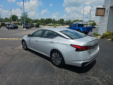 More photos of 2024 Nissan Altima 2.5 SV at RightDrive Muncie, IN