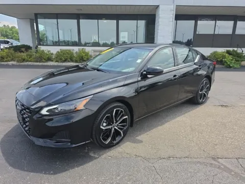 Another view of 2023 Nissan Altima 2.5 SR for sale in Muncie, IN at RightDrive Muncie