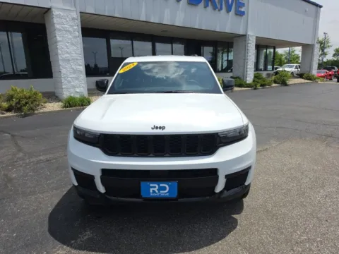 Photos of 2024 Jeep Grand Cherokee L Altitude for sale in Muncie, IN at RightDrive Muncie