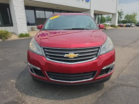 Photos of 2014 Chevrolet Traverse LT for sale in Muncie, IN at RightDrive Muncie