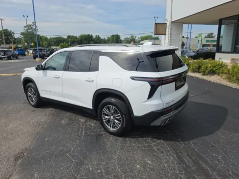 More photos of 2025 Chevrolet Traverse LT at RightDrive Muncie, IN