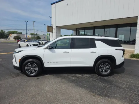 More photos of 2025 Chevrolet Traverse LT at RightDrive Muncie, IN