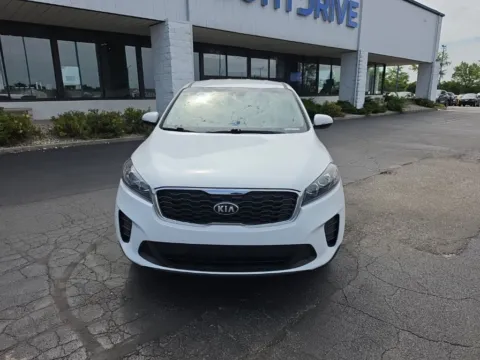 Photos of 2020 Kia Sorento LX for sale in Muncie, IN at RightDrive Muncie