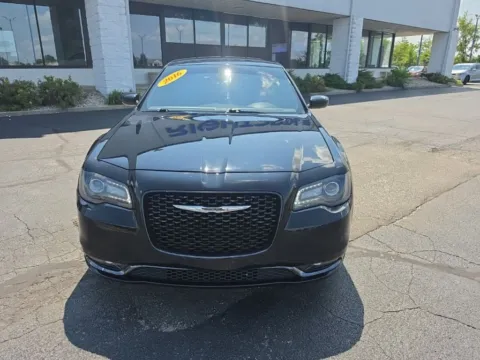 Photos of 2016 Chrysler 300 S for sale in Muncie, IN at RightDrive Muncie