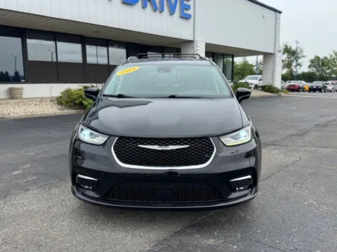 Photos of 2021 Chrysler Pacifica Touring L for sale in Muncie, IN at RightDrive Muncie