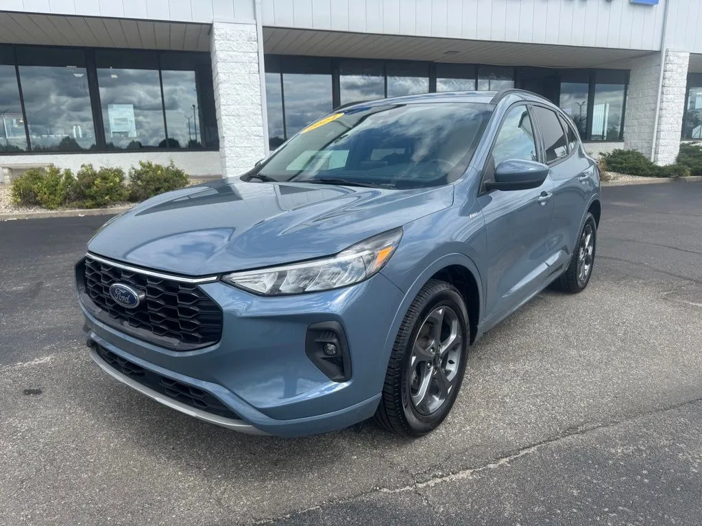 Blue 2024 Ford Escape Hybrid ST-Line Select for sale in Muncie, IN