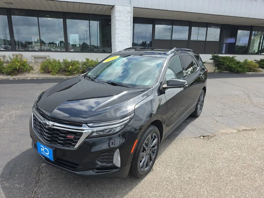Black 2022 Chevrolet Equinox RS for sale in Muncie, IN