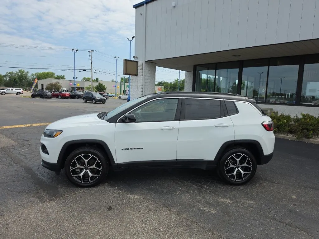 2025 Jeep Compass Limited - Photo 4