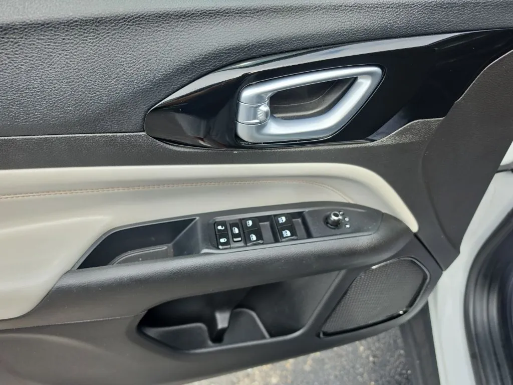 2025 Jeep Compass Limited - Photo 17