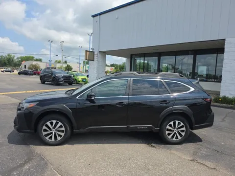 More photos of 2023 Subaru Outback Premium at RightDrive Muncie, IN