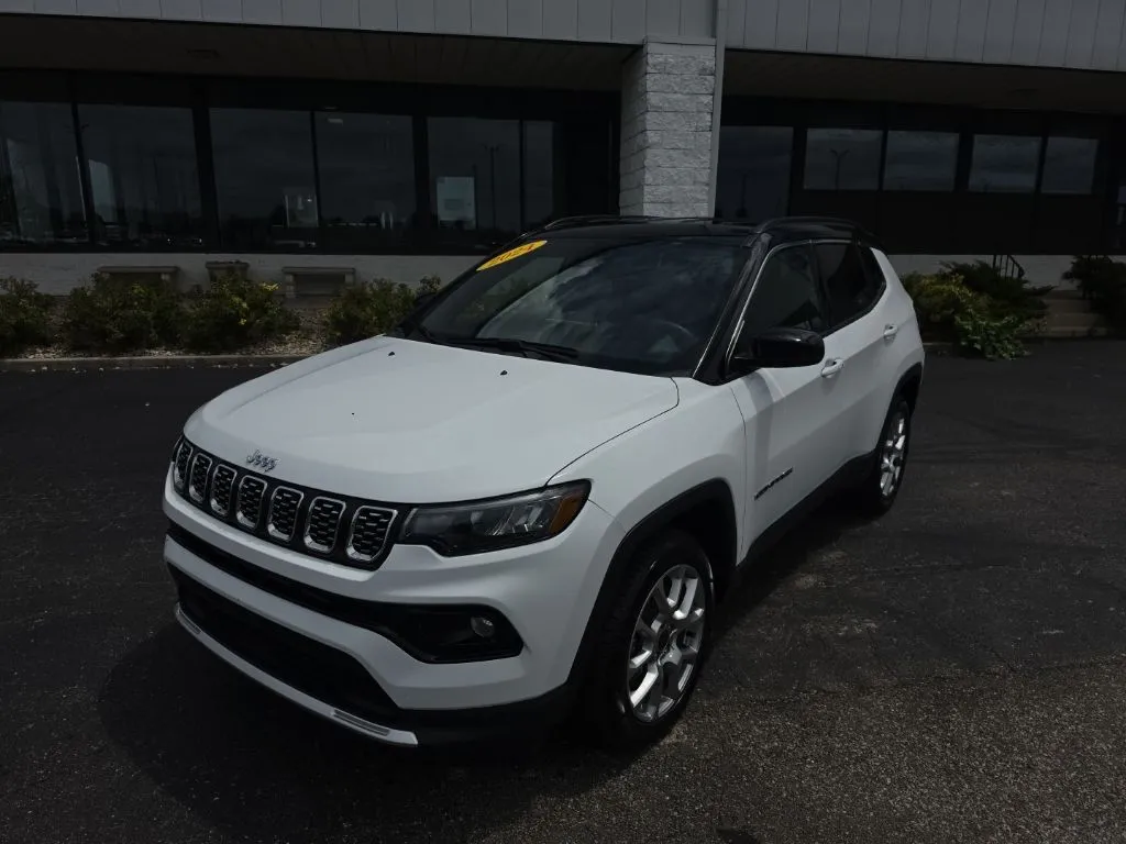 White 2025 Jeep Compass Limited for sale in Muncie, IN