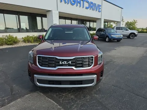 Photos of 2023 Kia Telluride S for sale in Muncie, IN at RightDrive Muncie