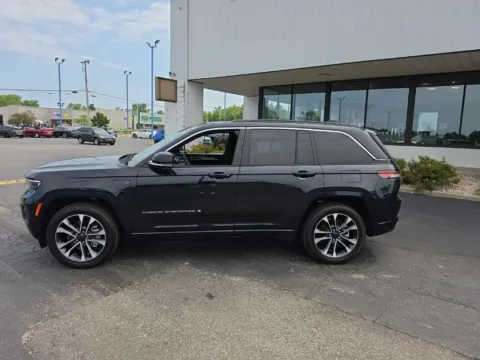 More photos of 2024 Jeep Grand Cherokee Overland 4xe at RightDrive Muncie, IN
