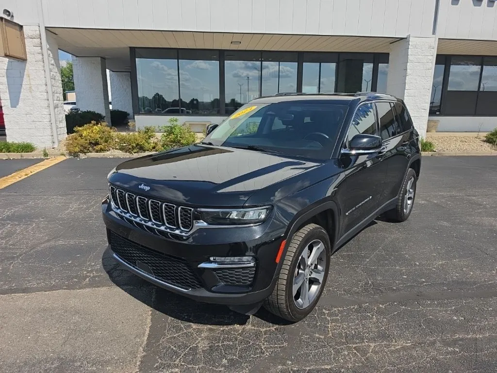 Black 2023 Jeep Grand Cherokee Limited for sale in Muncie, IN