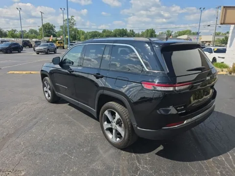 More photos of 2023 Jeep Grand Cherokee Limited at RightDrive Muncie, IN