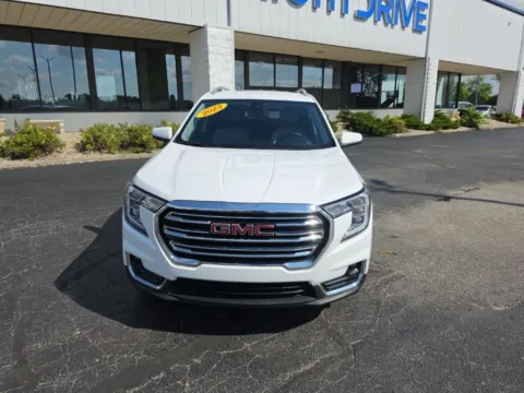 Photos of 2023 GMC Terrain SLT for sale in Muncie, IN at RightDrive Muncie