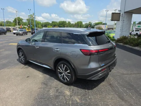 More photos of 2024 INFINITI QX60 Sensory at RightDrive Muncie, IN