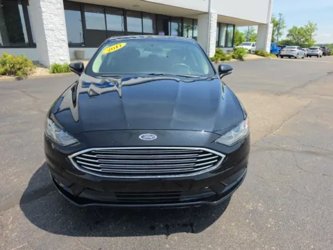 Photos of 2017 Ford Fusion SE for sale in Muncie, IN at RightDrive Muncie