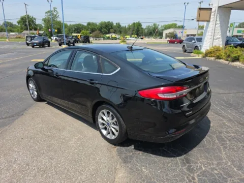 More photos of 2017 Ford Fusion SE at RightDrive Muncie, IN