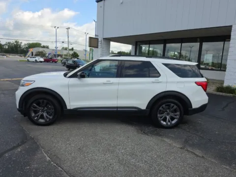 More photos of 2023 Ford Explorer XLT at RightDrive Muncie, IN