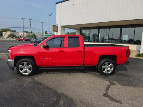 More photos of 2017 Chevrolet Silverado 1500 LT at RightDrive Muncie, IN