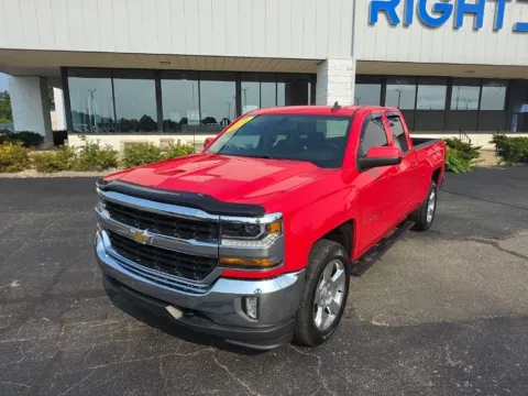 Red 2017 Chevrolet Silverado 1500 LT for sale in Muncie, IN