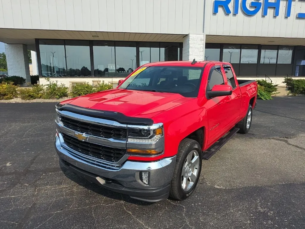 Red 2017 Chevrolet Silverado 1500 LT for sale in Muncie, IN