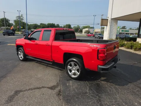 More photos of 2017 Chevrolet Silverado 1500 LT at RightDrive Muncie, IN