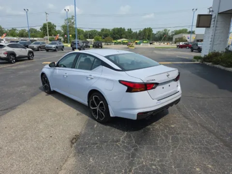 More photos of 2023 Nissan Altima 2.5 SR at RightDrive Muncie, IN