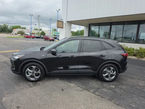 More photos of 2025 Ford Escape ST-Line at RightDrive Muncie, IN