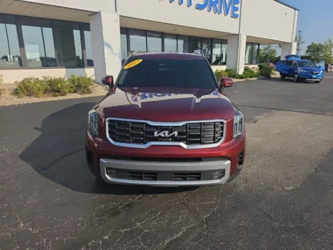 Photos of 2023 Kia Telluride SX for sale in Muncie, IN at RightDrive Muncie