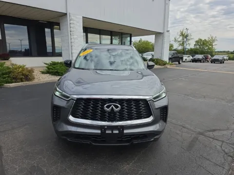 Photos of 2025 INFINITI QX60 LUXE for sale in Muncie, IN at RightDrive Muncie