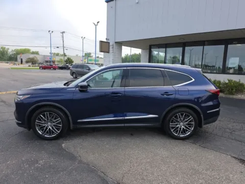 More photos of 2023 Acura MDX Advance at RightDrive Muncie, IN