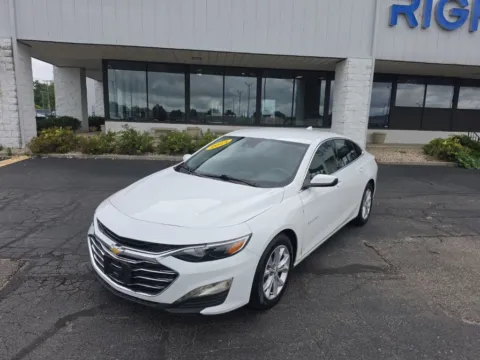 White 2023 Chevrolet Malibu LT for sale in Muncie, IN