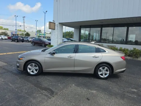 More photos of 2024 Chevrolet Malibu LT at RightDrive Muncie, IN