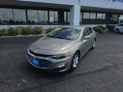 Gray 2024 Chevrolet Malibu LT for sale in Muncie, IN