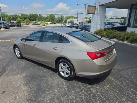 More photos of 2024 Chevrolet Malibu LT at RightDrive Muncie, IN