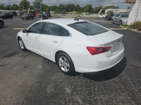 More photos of 2023 Chevrolet Malibu LS at RightDrive Muncie, IN