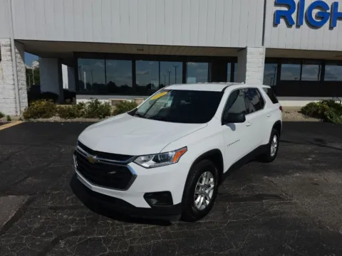 White 2020 Chevrolet Traverse LS for sale in Muncie, IN